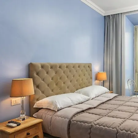 Pensión Rhome Hosting 4*