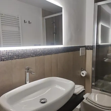 Rhome Hosting Πανσιόν *
