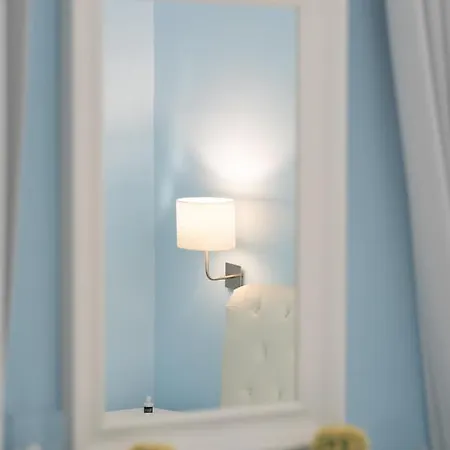 Rhome Hosting 4* ローマ